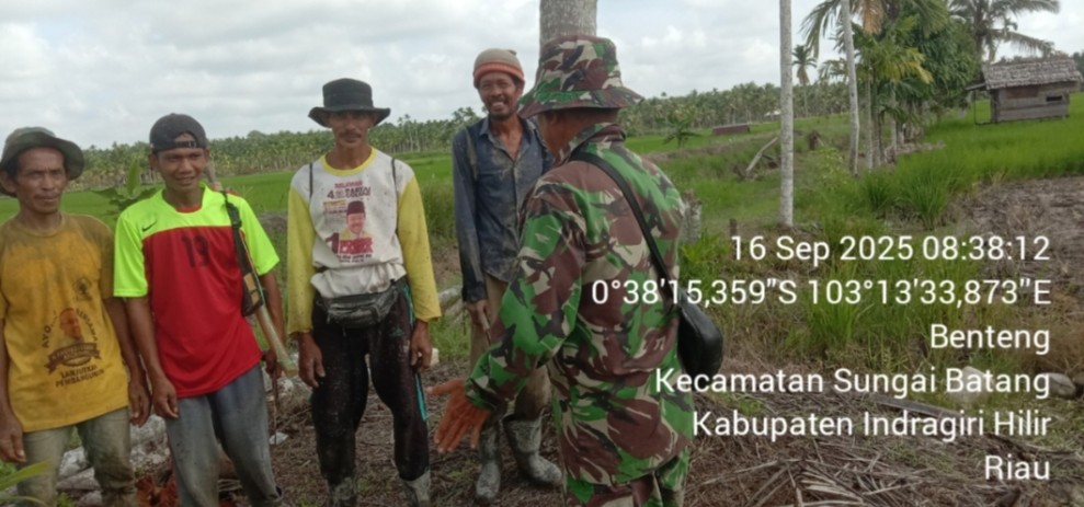 TNI dan Masyarakat Bersinergi Jaga Keamanan di Kec Sungai Batang