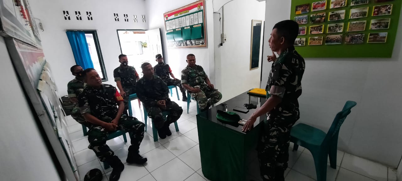 Danramil 03/Tempuling Berikan Jamdan Kepada Para Babinsa Untuk Tumbuhkan Disiplin Prajurit