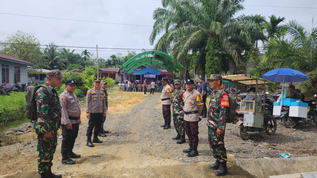 Kapolsek Kempas Pimpin Pengamanan Kampanye Pilkada 2024 di Desa Pekan Tua