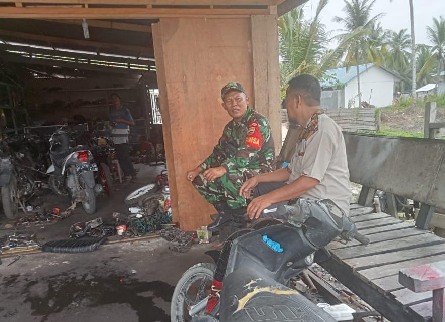 Babinsa 03/Tpl Di Bulan Puasa Tingkatkan Sambang Ke Warga Dan Memberi Himbauan Kamtibmas