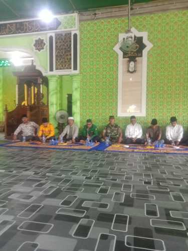 Babinsa Kota Baru Sebrida Lakukan Tausiyah Dalam Rangka Isra dan Mi'raj Nabi Muhammad Saw