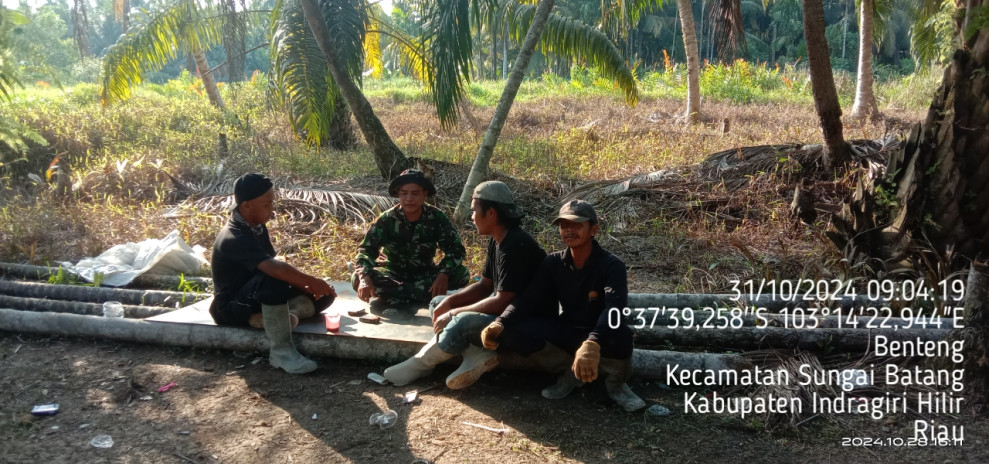 Babinsa Serka M. Hasan Terus Tingkatkan Sinergitas Dengan Warga Setempat