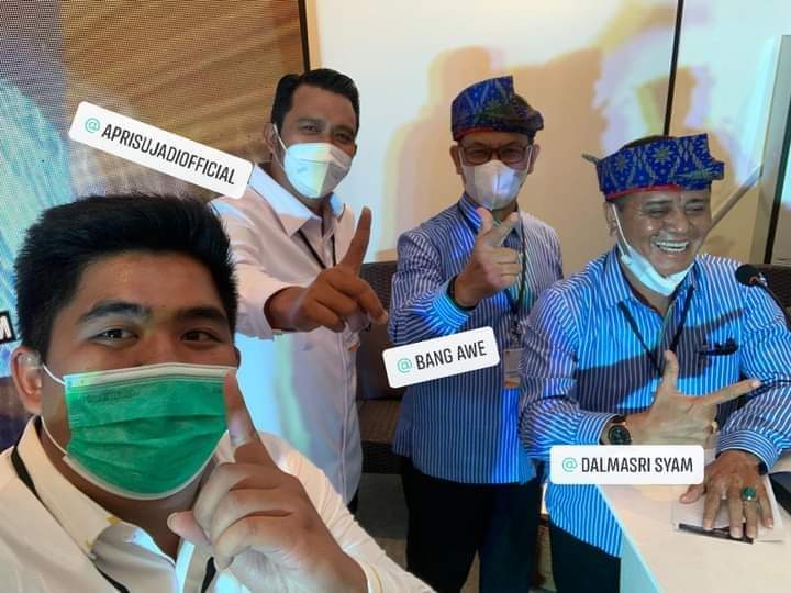 Apri Jawab Pertanyaan dengan sopan dan Cerdas Debat Publik Bupati dan Wakil Bupati Bintan 