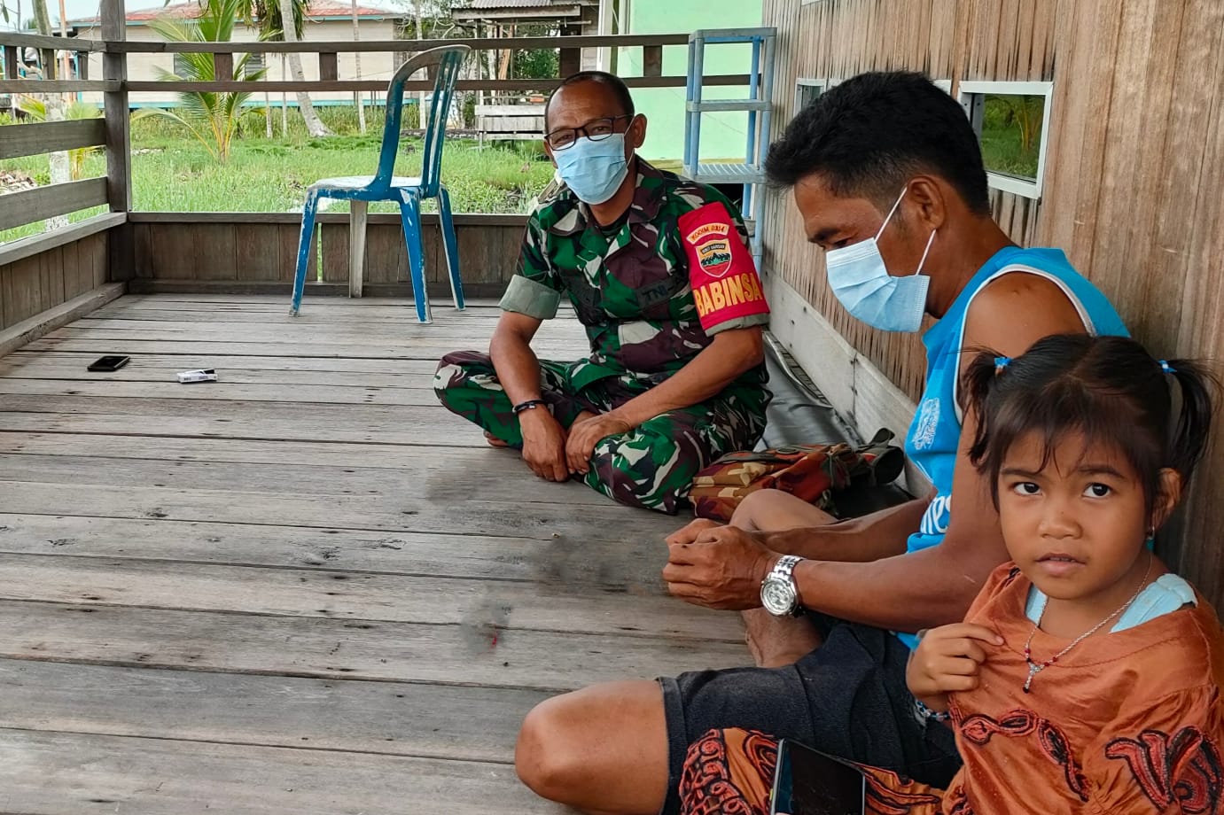 Himbauan Kepada Warga Oleh Koramil 04 /Kuindra Untuk Mentaati Prokes