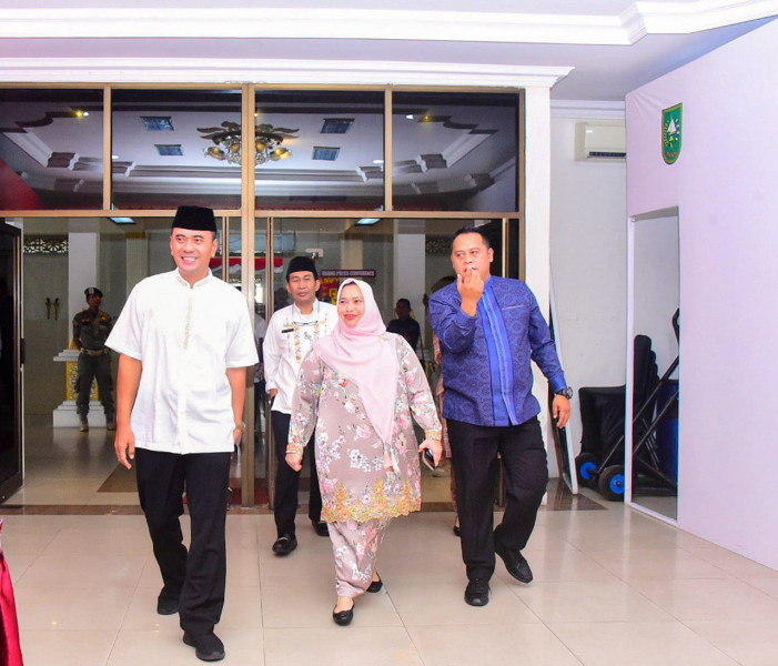 Bupati Kasmarni Hadiri Syukuran dan HUT Ke-64 Korem 031/Wira Bima