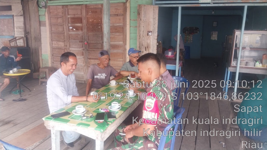 Komsos Babinsa Koramil 04/Kuindra Meningkatkan Toleransi dan Persatuan Bangsa