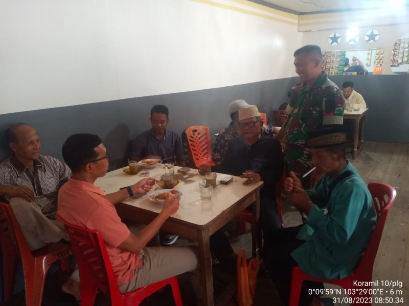 Ciptakan Keharmonisan, Koramil 10/Pelangiran Pantau Perkembangan dan Situasi di Desa