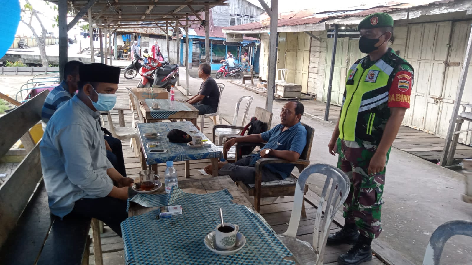 Serda Ali Borkad Laksanakan Pengawasan di Kantin Pelabuhan Terkait Prokes