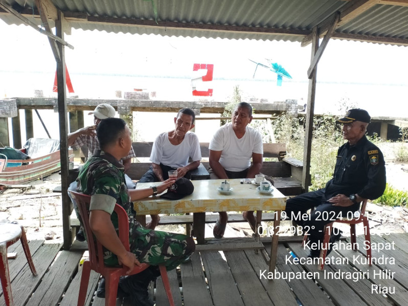 Tanamkan Nilai-nilai Luhur Pancasila di Kehidupan Sehari-hari Melalui Komsos Babinsa Koramil 04/Kuindra