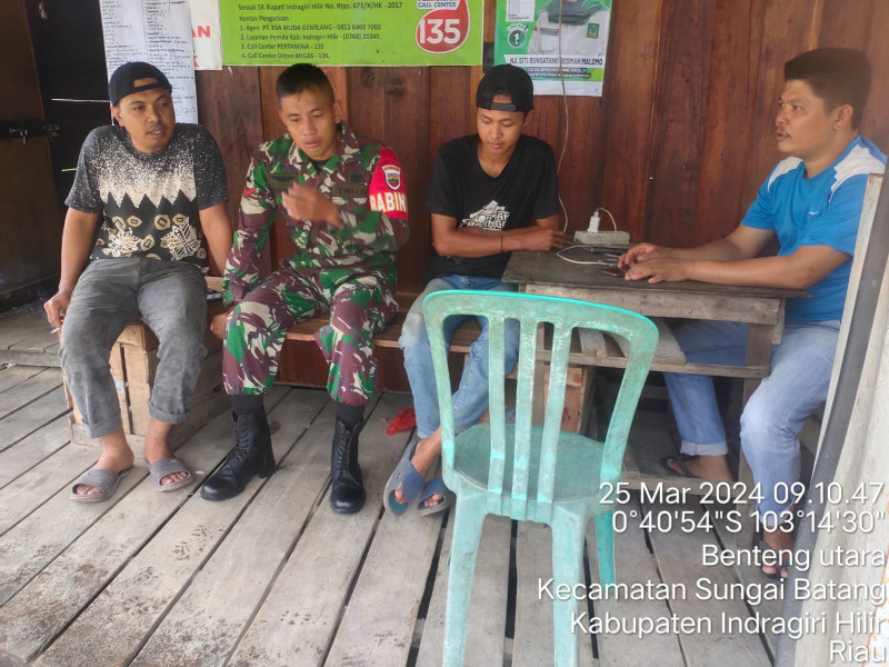 Ciptakan Hubungan Baik, Koramil 07/Reteh Rutin Turun Untuk Laksanakan Komsos