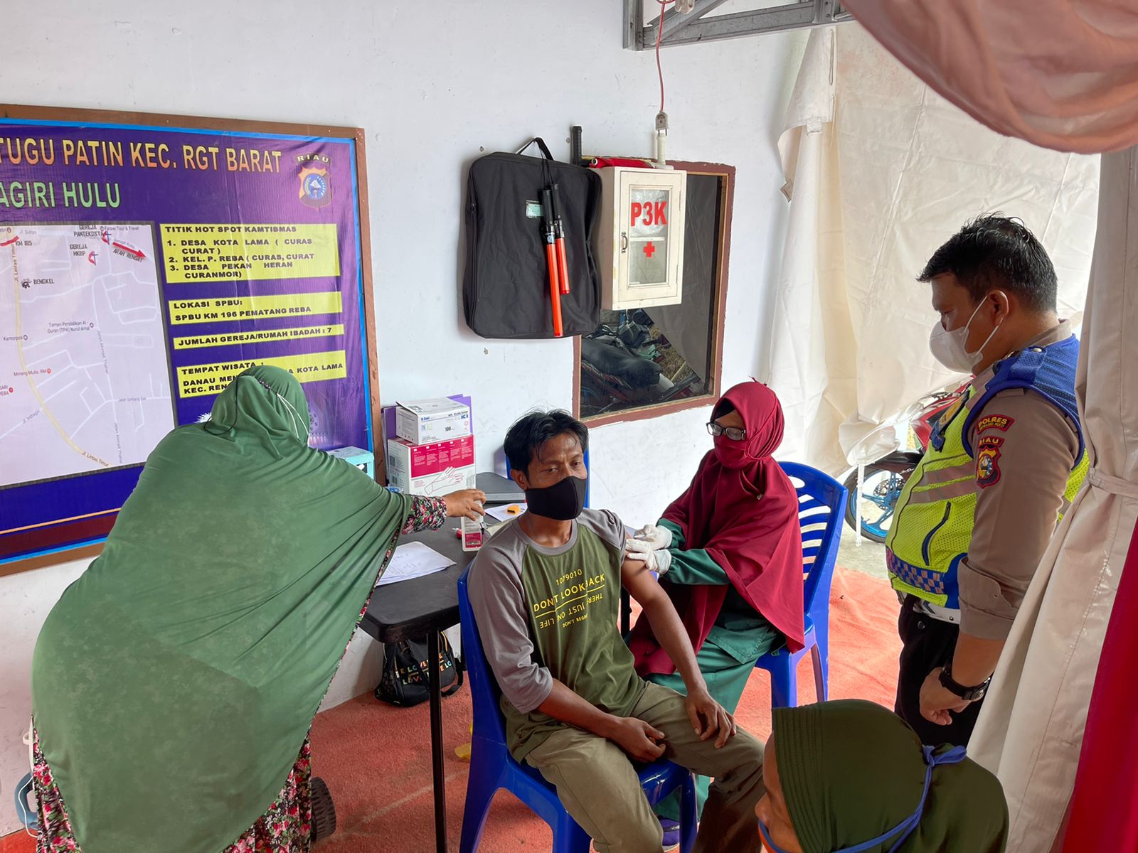 Posyan Nataru Simpang Tugu Patin Juga Melayani Vaksinasi Covid-19 Posyan Nataru Simpang Tugu Patin Juga Melayani Vaksinasi Covid-19