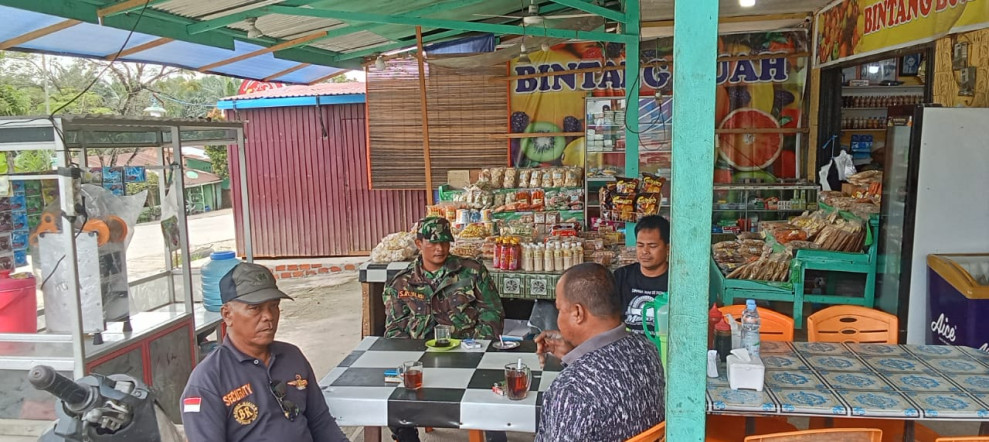 Babinsa Koramil 09/Kmg Tingkatkan Sinergitas di Binaan Melalui Komsos