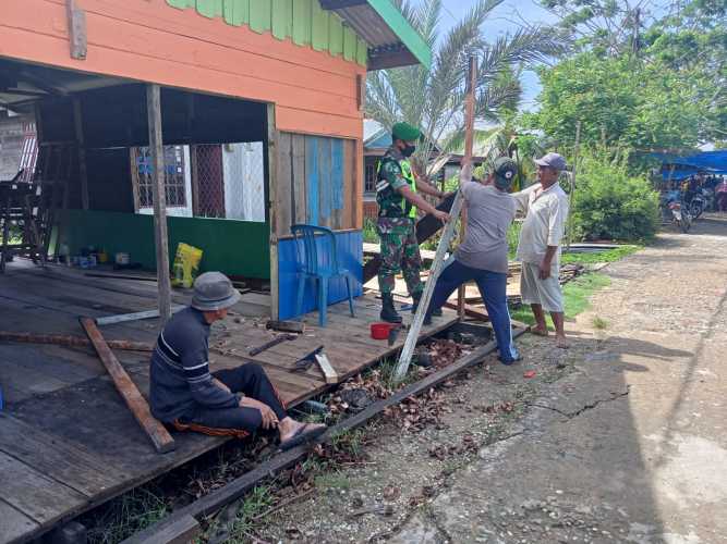 Giat Goro Babinsa Koramil 04/Kuindra Serda Denny. S  Bersama Masyarakat