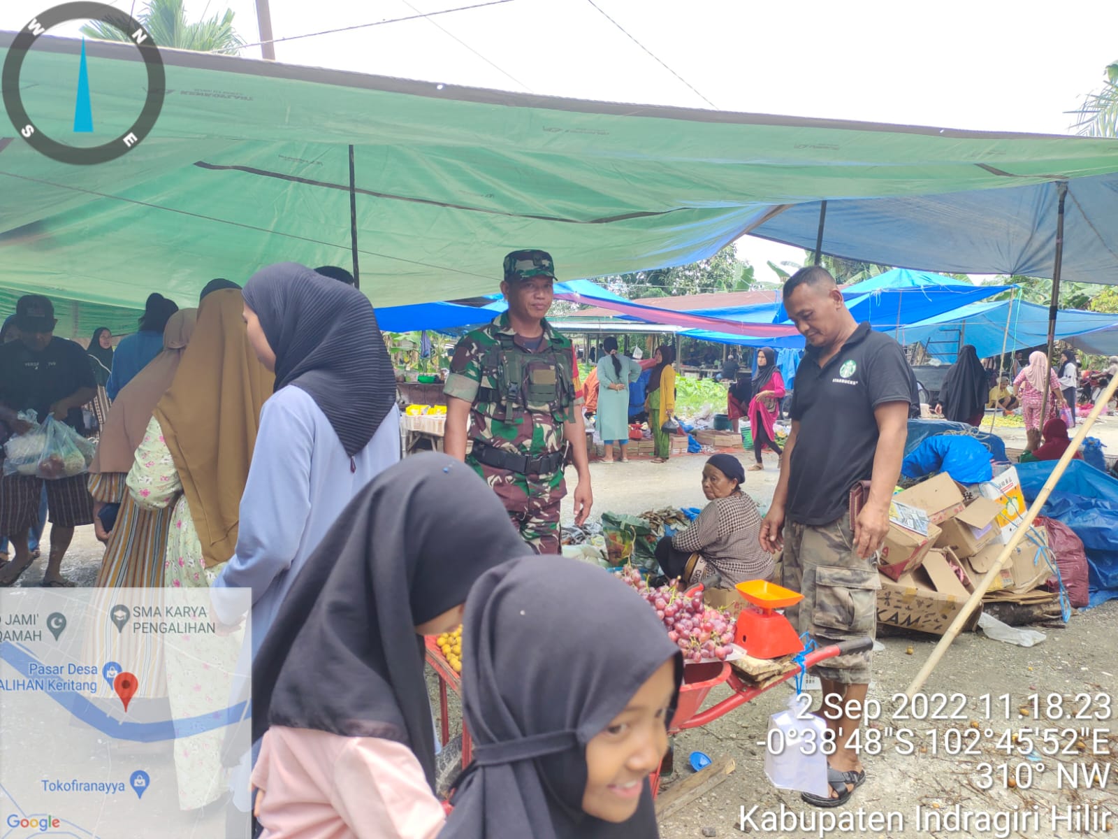 Agar Terus Menerapkan Prokes, Personel Koramil 09/Kemuning Rutin Lakukan Sosialisasi dan Penegakan Prokes