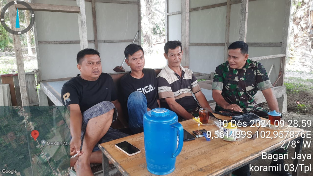 Ditemani Secangkir Teh, Babinsa Koramil 03/Tpl Komsos Dengan Tomas dan Toda Desa Binaan