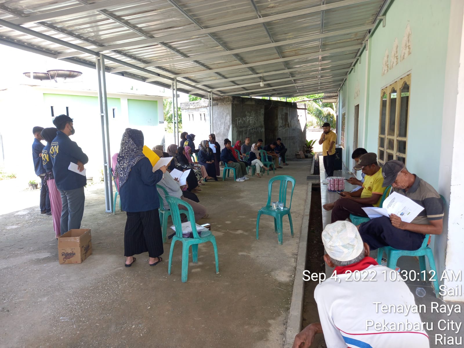 Mahasiswa KKN UMRI Melaksanakan Sosialiasi Penyuluhan Bank Sampah 