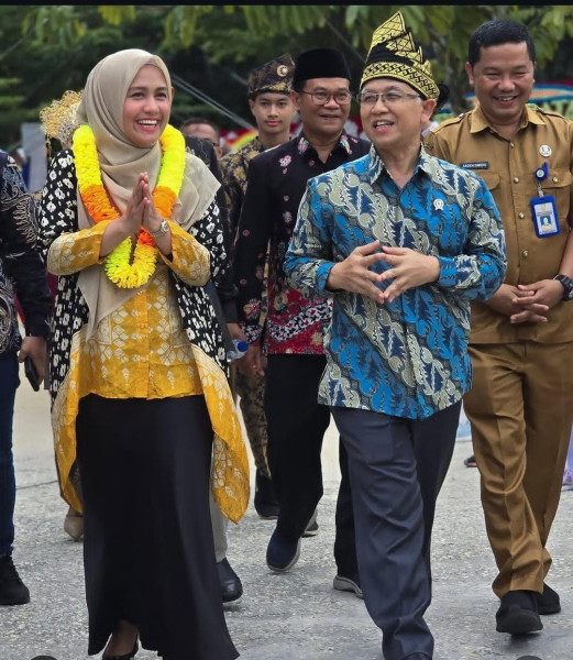 DR Karmila Sari Dorong Pengembangan SMAN Olahraga Riau