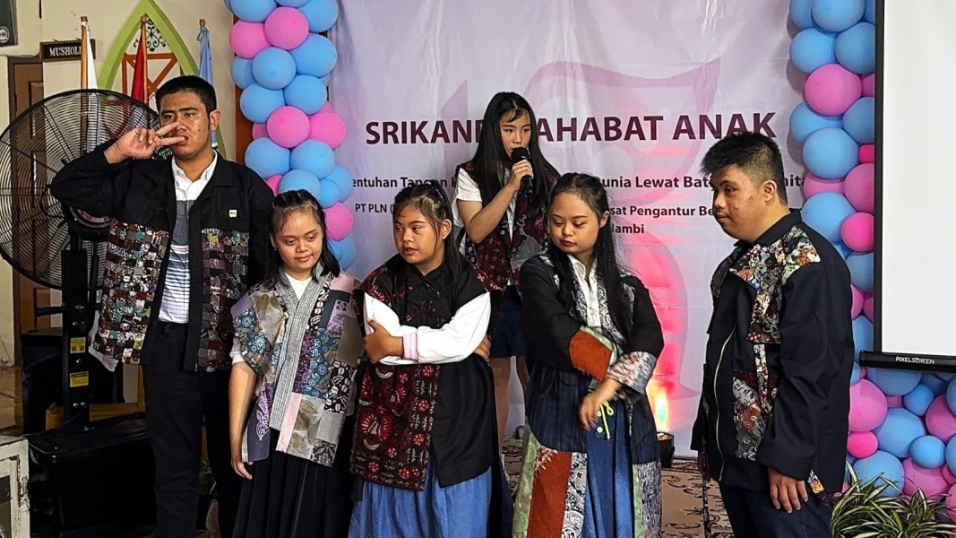 Bersama Rumah Batik Jambi Berkah, Srikandi PLN Hadirkan Ruang Inklusif bagi Anak Hebat SLB Harapan Mulia