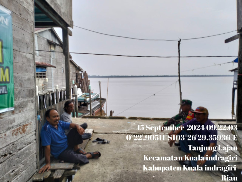 Jelang Pilkada, Babinsa Koramil 04/Kuindra Sampaikan Kepada Masyarakat Agar Situasi di Binaan Tetap Kondusif