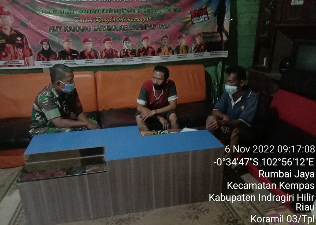 Ciptakan Keamanan dan Kemanunggalan, Babinsa Koramil 03/Tpl Komsos Bersama Ormas PP