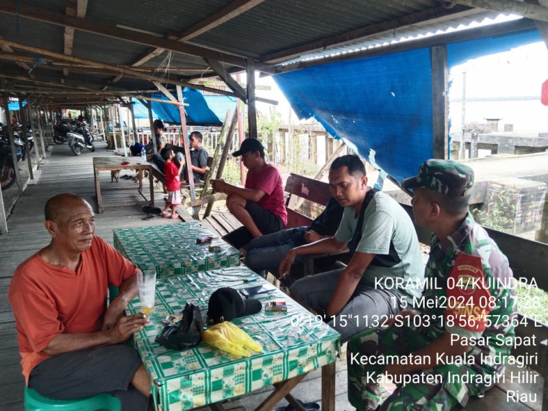 Jaga Kekompakan, Babinsa Koramil 04/Kuindra Giat Lakukan Kamtibmas