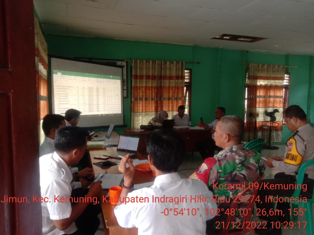 Komsos Bersama Perangkat Desa dan Juga Babinsa Koramil 09/Kemuning