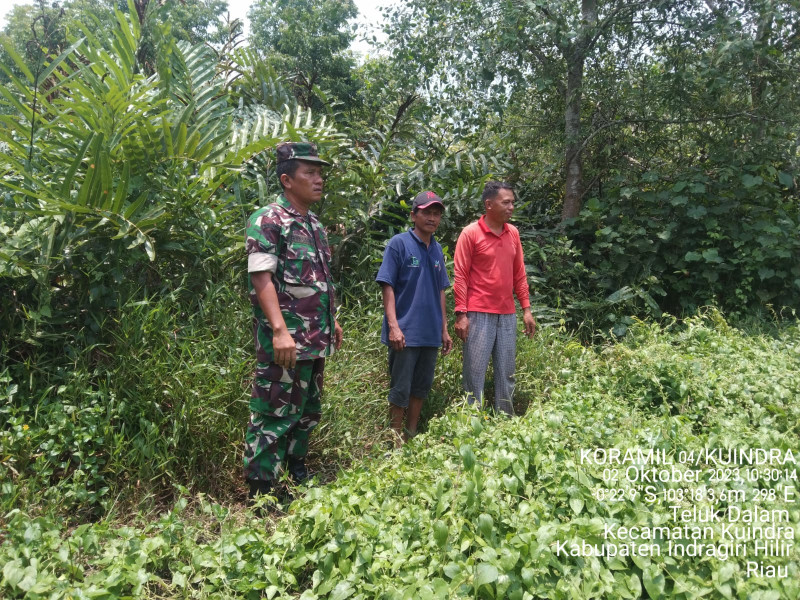 Terus Tingkatkan Patroli Karlahut Guna Cegah Kebakaran Bersama Babinsa Koramil 04/Kuindra