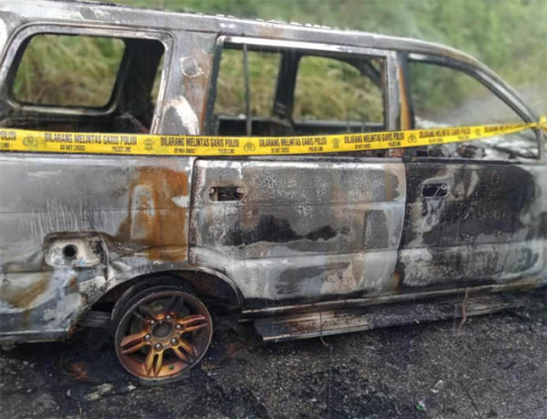 Mayat Mata Terlakban di Pinggir Jalan Diduga Adalah Warga Pekanbaru dengan Mobil Terbakar di Rantau 
