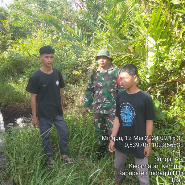 Tak Kenal Libur, Babinsa Koramil 03/Tpl Telusuri Hutan Dan Perkebunan Warga Laksanakan Patroli Dan Sosialisasi Karlahut