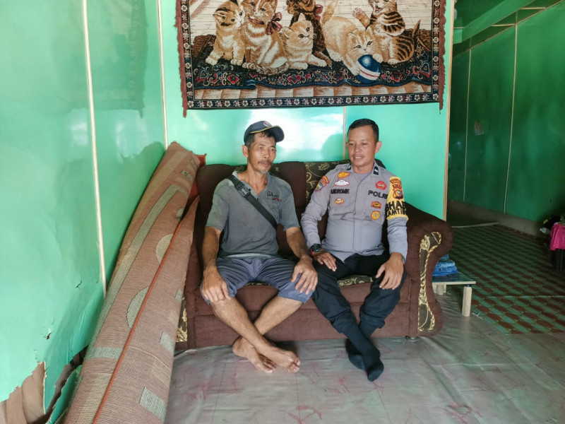 Bhabinkamtibmas Desa Teluk Sungka Ajak Masyarakat Untuk Hindari Berita Hoaks