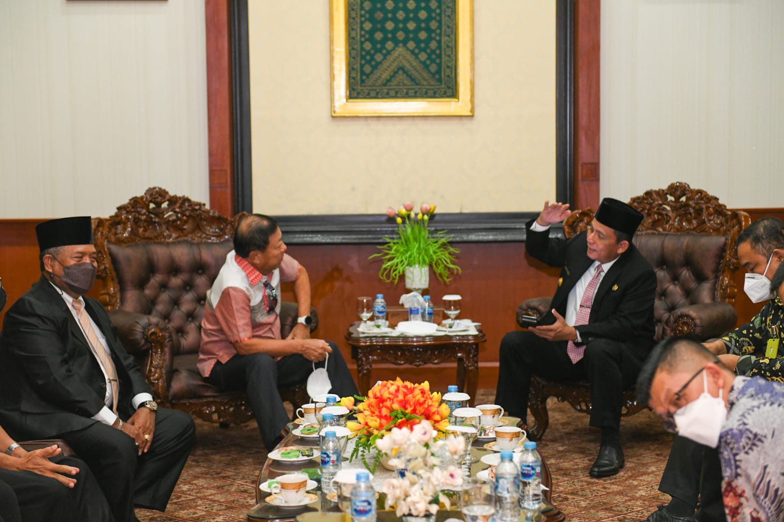 Gubernur Ansar Terima Audiensi Ketua Permabudhi Kepri  Gubernur Ansar Terima Audiensi Ketua Permabudhi Kepri