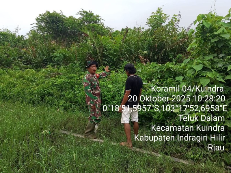 Babinsa Koramil 04/Kdr Laksanakan Patroli Tapal Batas di Binaan