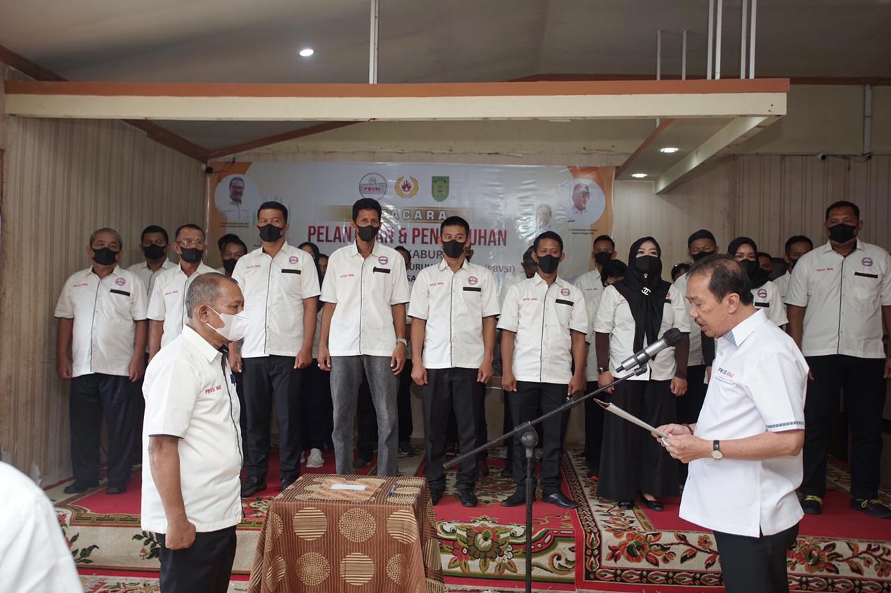 Pelantikan Pengkab PBVSI, Bupati Inhil Targetkan Emas Porprov X Riau