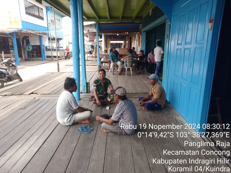 Jelang Pilkada, Babinsa Koramil 04/Kuindra Himbau Masyarakat Untuk Hindari Perselisihan