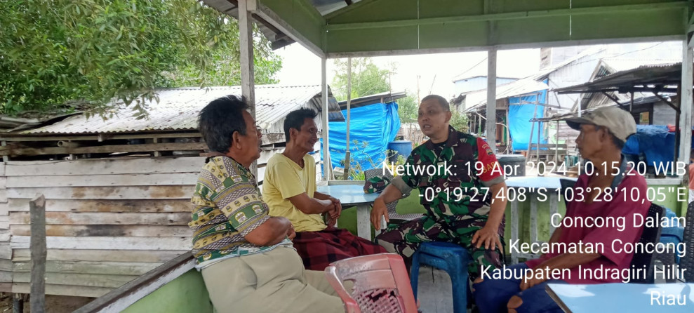 Masih Suasana Lebaran, Babinsa Koramil 04/Kuindra Jalin Silaturahmi Dengan Masyarakat Setempat
