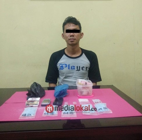 Miliki Shabu dan Pil 430 Extasi, AH Ditangkap Polisi di Bonai Darussalam 