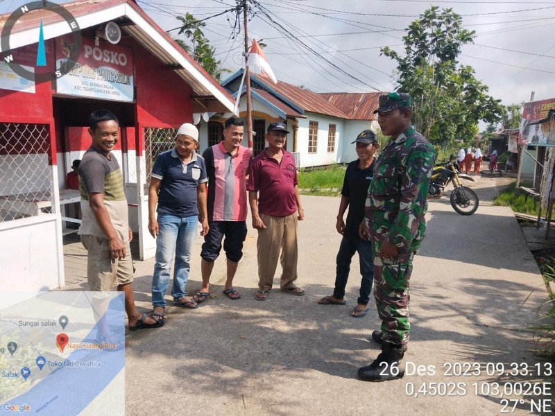 Perkokoh Persatuan, Anggota Koramil 03/Tpl Komsos di Kampung Pancasila Wilayah Binaan