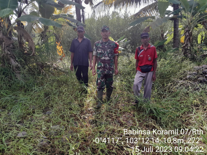 Babinsa Koramil 07/Reteh Terus Lakukan Pencegahan Karhutla di Wilayah Pulau Kijang