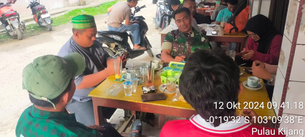 Wujudkan Kekompakan, Babinsa Sertu Bendrik Terus Mempererat Tali Silaturahmi Dengan Masyarakat