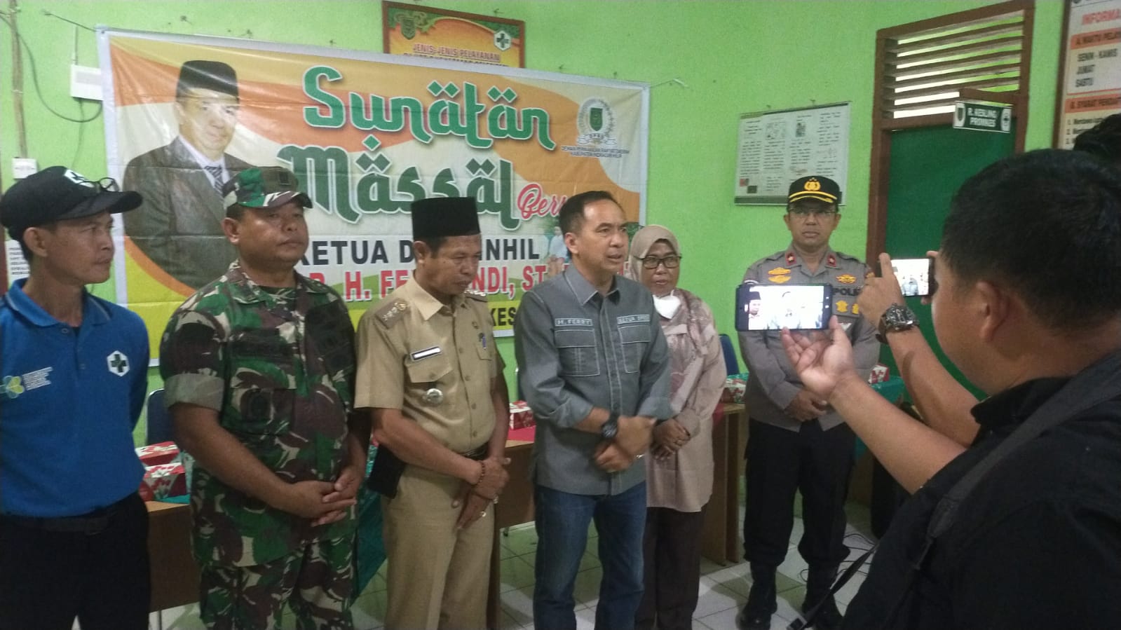 Bersama DPRD Kabupaten Inhil, Danramil 09/Kemuning Dampingi Sunatan Massal