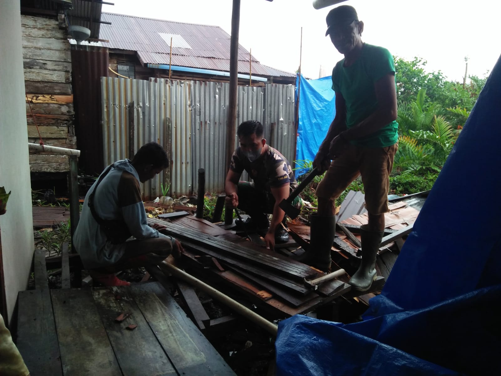 Serda Mas Yayat Giat Lakukan Goro Bersama Warga Guna Untuk Membantu Masyarakat