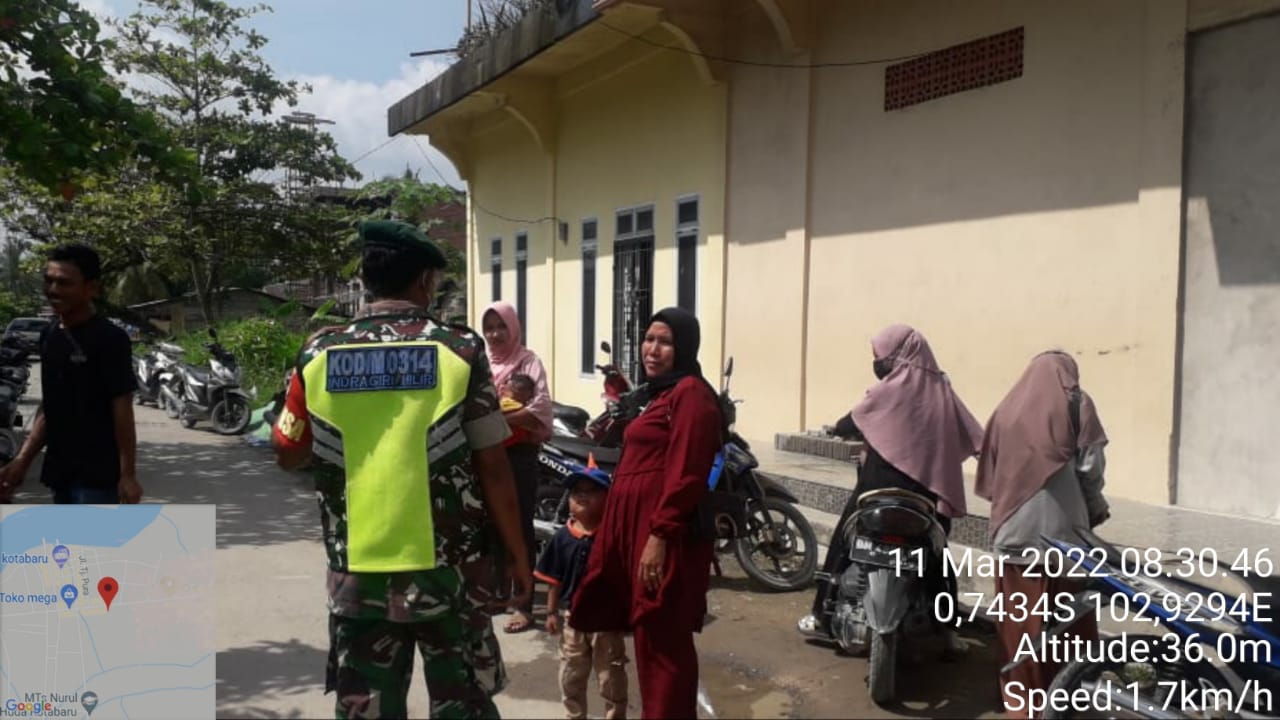 Dalam Mencegah Covid-19, Personel Koramil 09/Kemuning Lakukan Kegiatan Sosialisasi