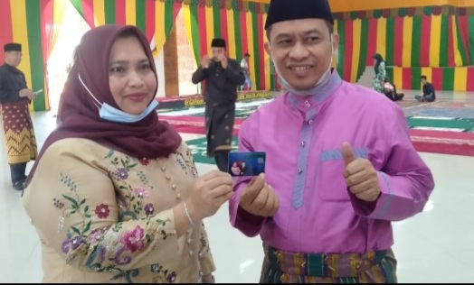 Kasmarni- Bagus Santoso Beberkan Manfaat Kartu Bengkalis Sejahtera 