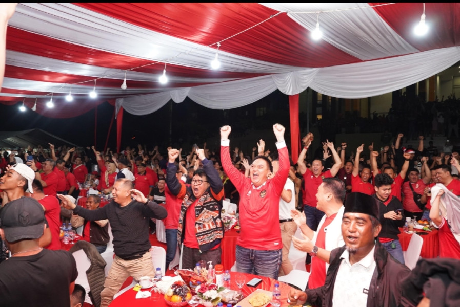Belasan Ribuan Warga Ikut Nobar Semifinal Piala AFC U-23 di Mapolda Riau