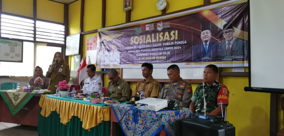 Babinsa 03/Tpl Hadiri Sosialisasi Pendidikan Politik Bagi Pemilih Pemula di SMA Darma Pendidikan
