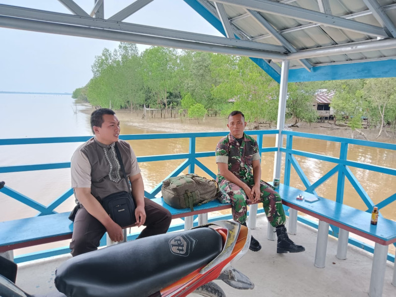 Babinsa Serda M. Tahir Jalin Tali Silaturahmi Antar Sesama di Binaan