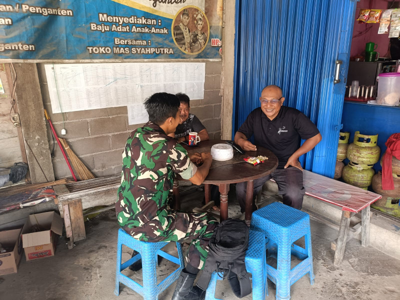 Pratu Arjun Tingkatkan Silaturahmi Melalui Komsos di Reteh