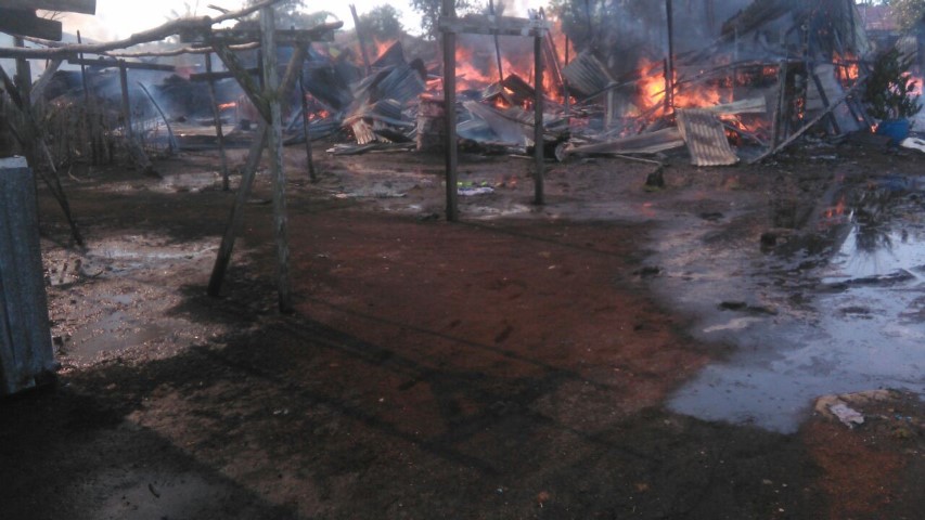 Sijago Merah Mengamuk, 6 Unit Rumah Kariyawan PT. THIP Rata Habis Jadi Abu 