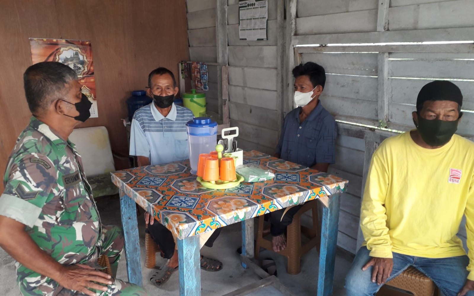 Upaya Hidup Bersih, Babinsa Koramil 04/Kuindra Lakukan Melalui Komsos