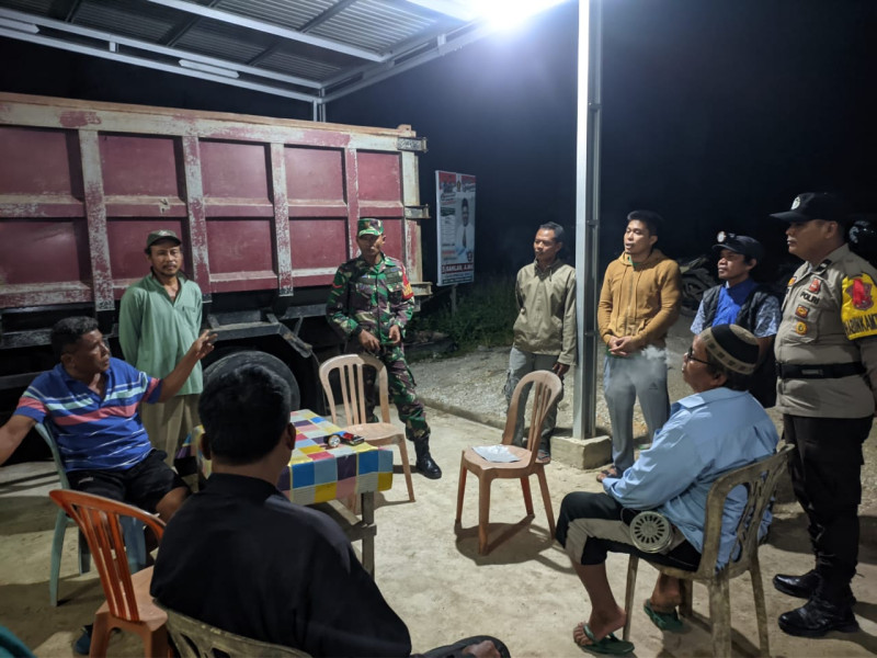 Polsek Kempas Gelar Patroli Tiga Pilar, Berikan Rasa Aman dan Nyaman untuk Masyarakat.